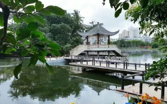 Liangzhi Huipin Hotel (Friendship Commercial Plaza Branch, Qilou Old Street, Haikou)