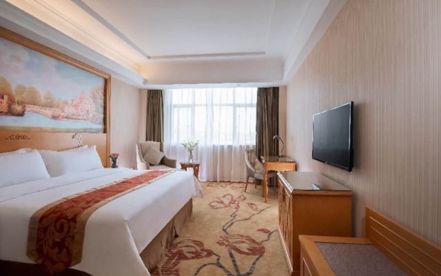 Viennainternational Hotel Luogang Wanda Plaza