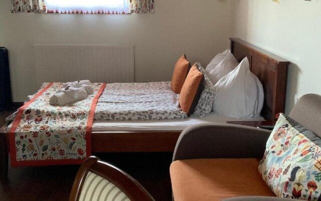 Cherry Apartmanház