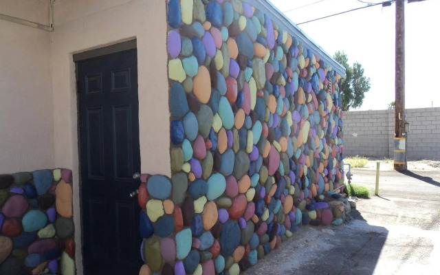 Traveler's Bed & Breakfast Hostel