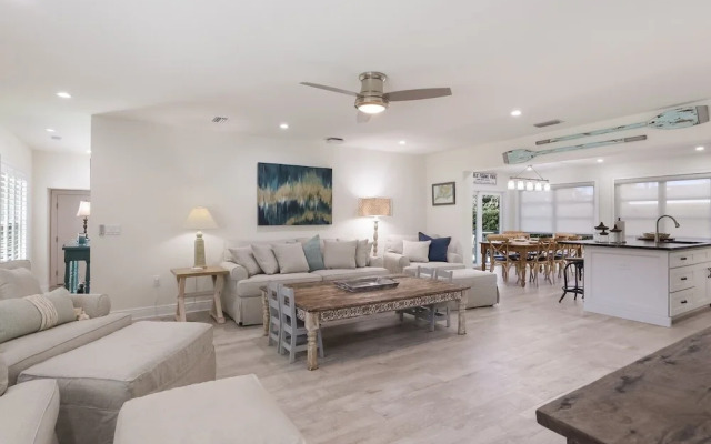 Surf Riders 4 Bedroom Home