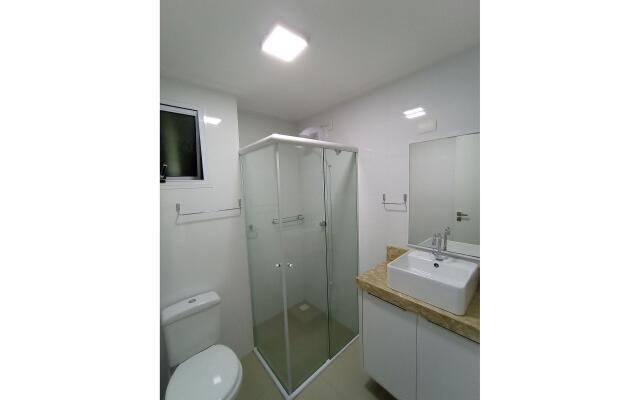 VAR-205B Departamento amplio en condomínio cerrado con piscina