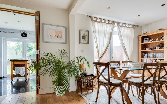 Headington Orchard - 3 Bedroom House Parking Garden