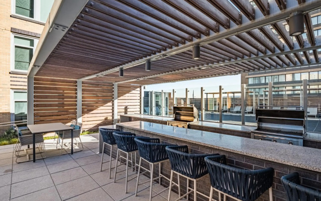 Global Luxury Suites Crystal City