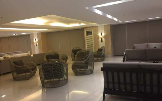Breeze Residences Condo