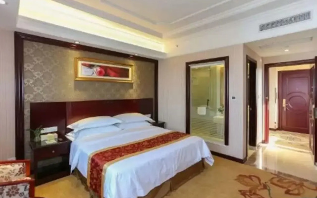 Vienna Int'l Hotel Xinchang Ancient Town