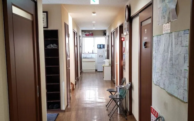 Yamate Rest House - Hostel, Caters to Men