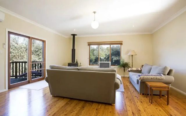 Gumview Cottage