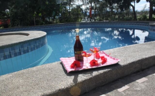 RedDoorz Plus @ Rio Grande de Laoag Resort Hotel Ilocos Norte (Quarantine Hotel)