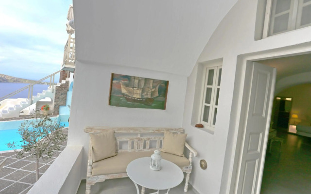 Oia Mare Villas