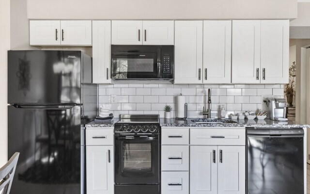 Gorgeous Ground Level Retreat