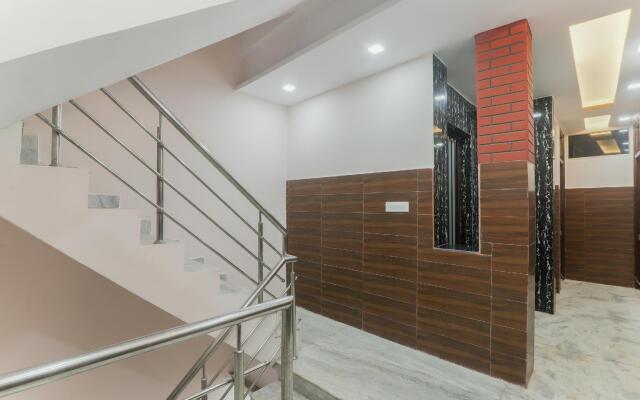 OYO 84522 Tripureswari Guest House