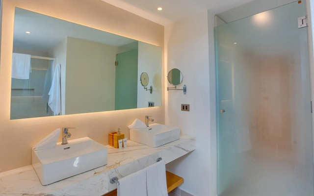 Super Spacious Condo With Private Picuzzi