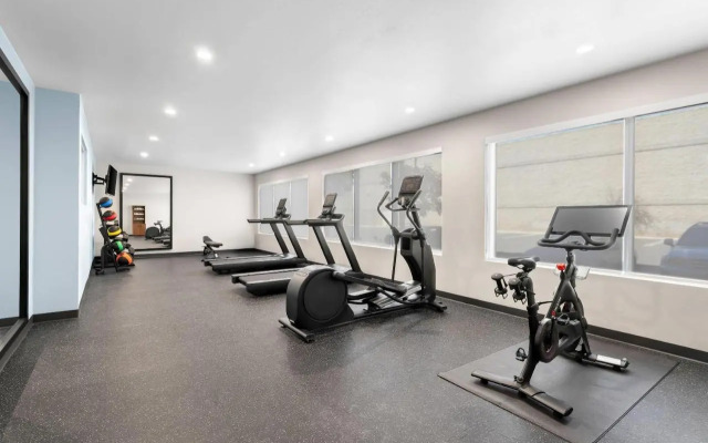 Everhome Suites San Bernardino - Loma Linda