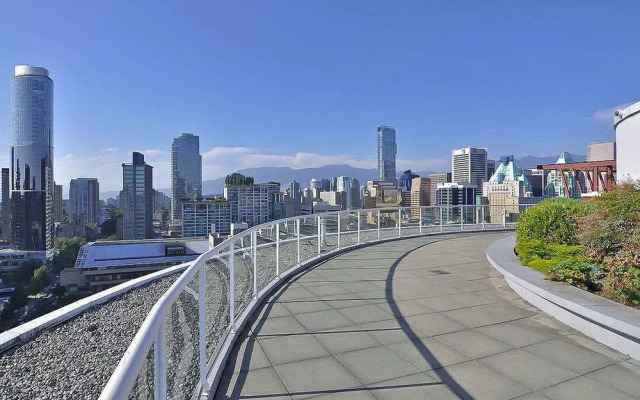 King Suites Downtown Vancouver