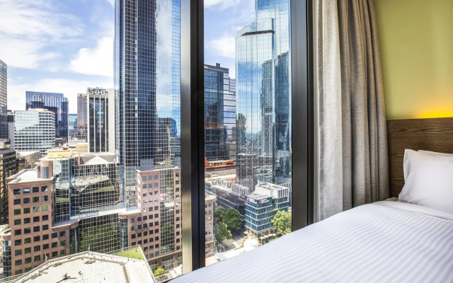 Holiday Inn Express Melbourne Little Collins by IHG