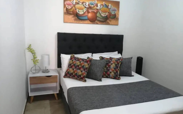 Apto Wifi+ Aire Ac +Piscinas +Jacuzzi +Tobogan+Bbq