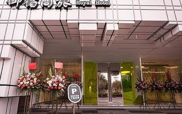 Royal Hotel Group Central Park Branch