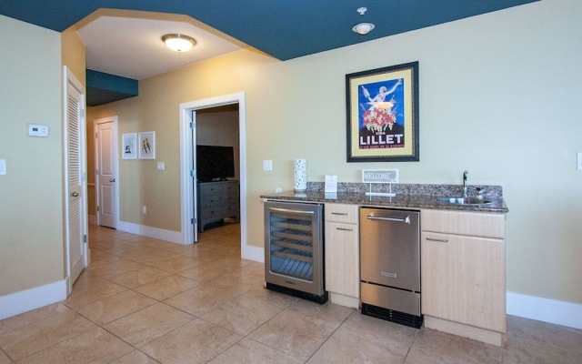 Crc0902 4 Bedroom Condo