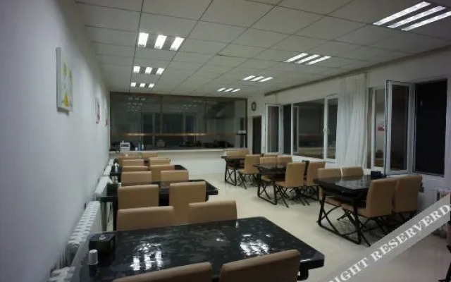 Thank Inn (Tongliao Mingren Street)