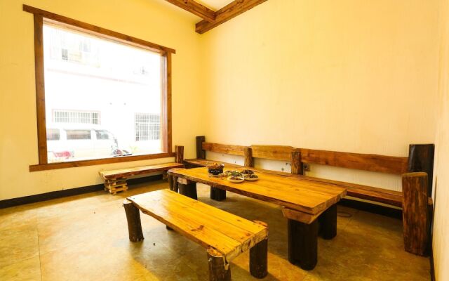 Yunsheyuanlai Hostel