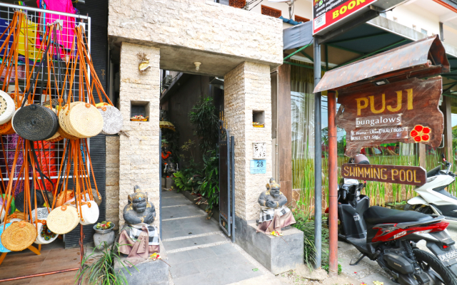 Puji Bungalow & Hostel
