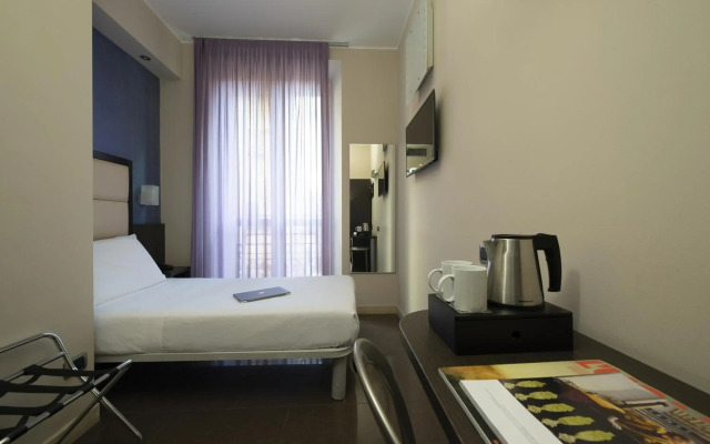 Hotel Five
