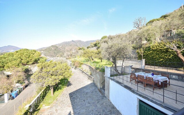 Beautiful Home in Rapallo With 3 Bedrooms and Wifi