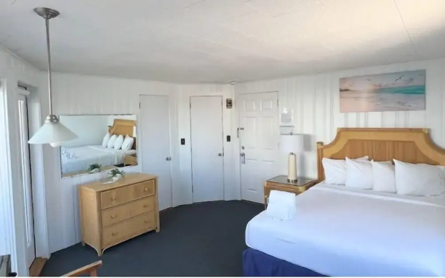 Harris Sea Ranch Beach Hotel