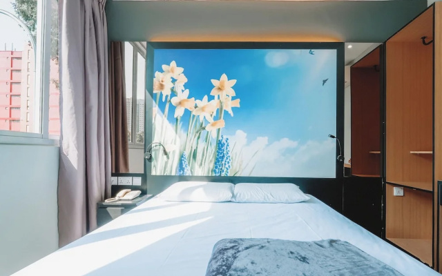 Hi Hotel Dot 11Hrs Stay from 10PM to 9AM – Guest Rooms – Singapore