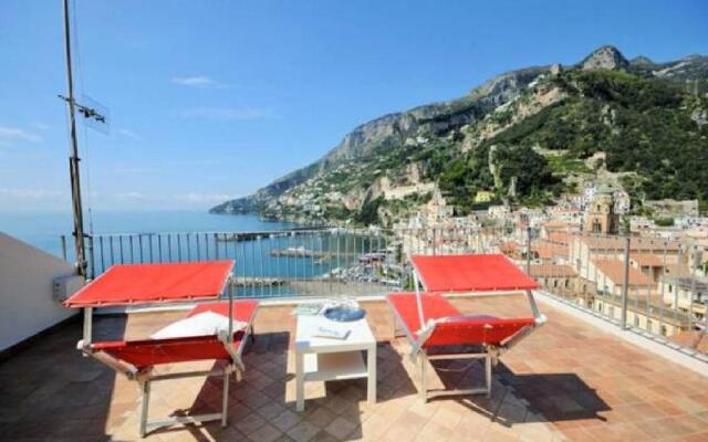 Rooftop flat in Amalfi