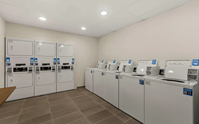 Everhome Suites Rochester Greece