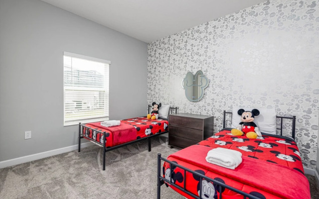 Tvpm-4263pd/sl 5 Bedroom Townhouse by RedAwning