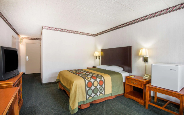 Travelodge by Wyndham Ridgeway Martinsville Area