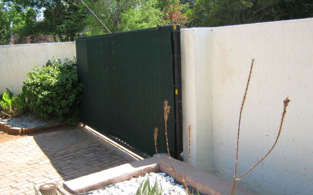 Terrylin Backpackers - Adults Only