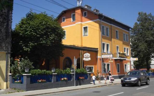 Itzlingerhof Rooms
