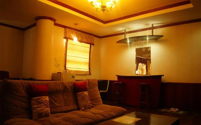 Dulcinea Hotel and Suites