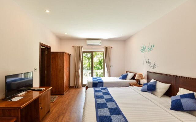 Tra Que Riverside Homestay