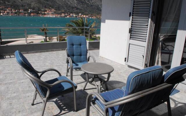 Bjelica Apartments Kotor