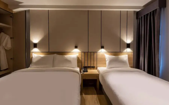 B2 Chachoengsao Premier Hotel