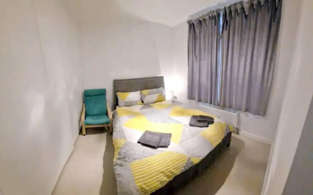 Modern 3-bed House in Surrey Quays