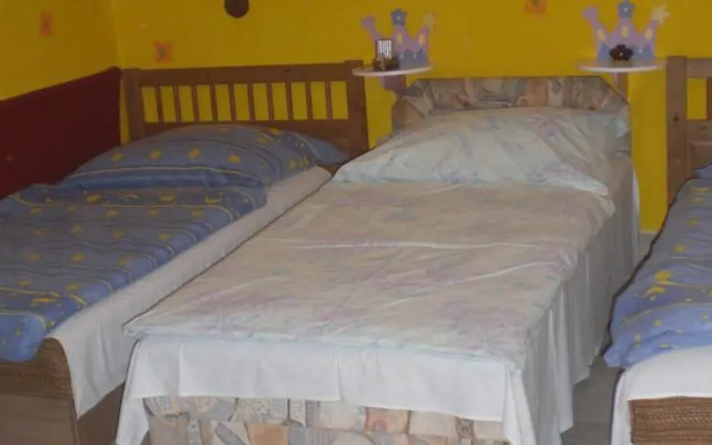 Fenyvesi Medencés Villa