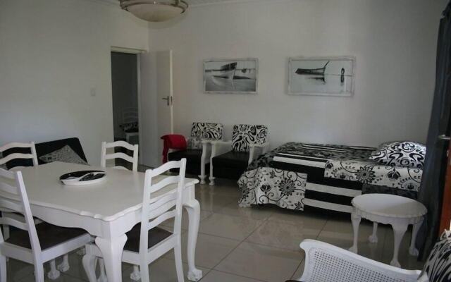 Palm and Pebbles self catering cottages Paternoster