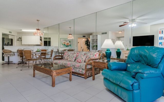 Vista Verde North by Vtrips