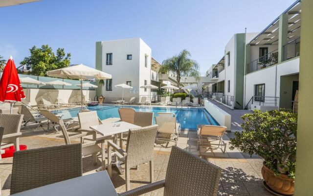 Athina Beach Hotel