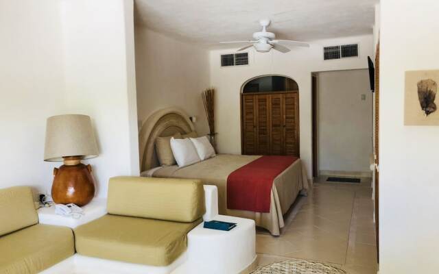 Las Villas Akumal 3B-12 by SkyRun