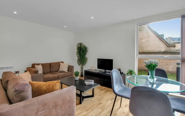 One Bed Apartment in Waterloo near Southwark