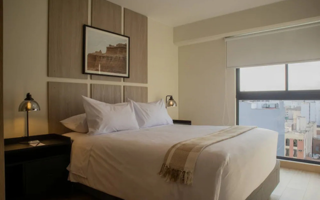 w Impressive 2BR With Balcony in Miraflores