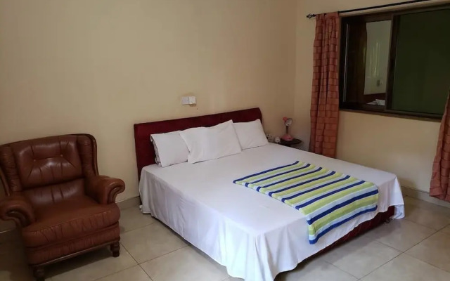 Nabegyi Hotel