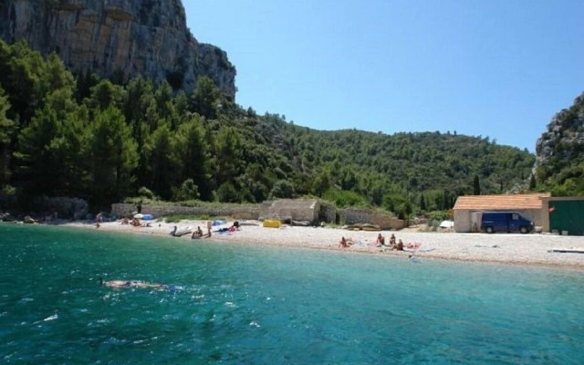 Igor - 5 m From Beach - SA6